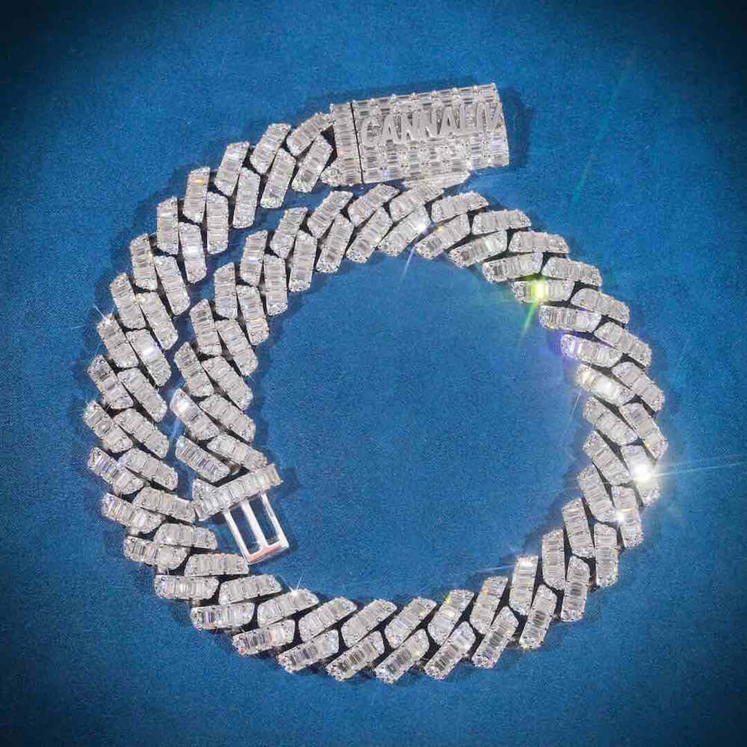 18mm Emerald Moissanite Cuban Link Chain GoldenTide in 14K White Gold Front