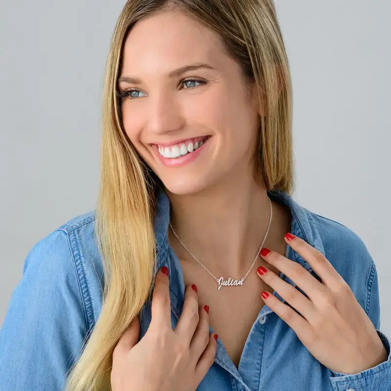 Custom Classic Name Pendant Necklace in 14K Gold 