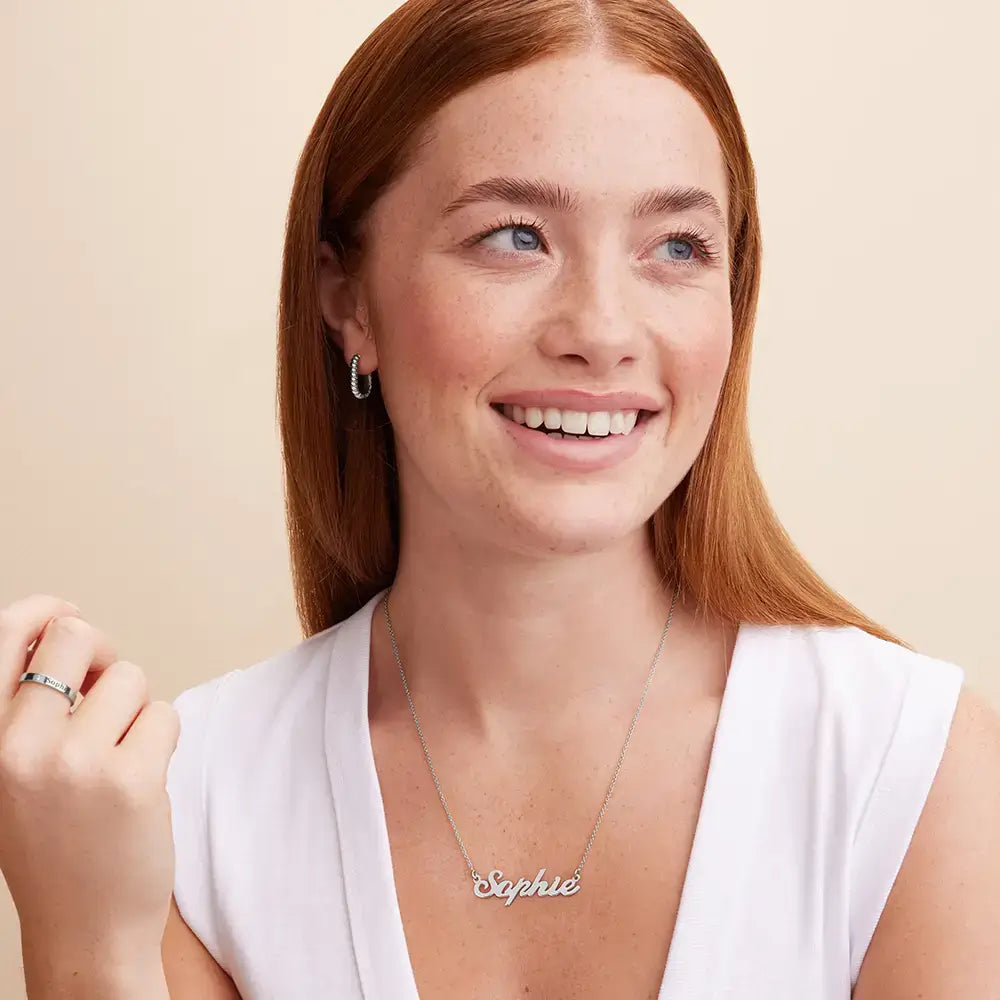 Custom Stylish Name Pendant Necklace in 14K Gold 