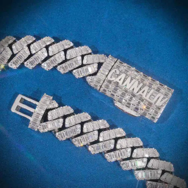 18mm Emerald Moissanite Cuban Link Chain GoldenTide in 14K White Gold Closeup Clasp