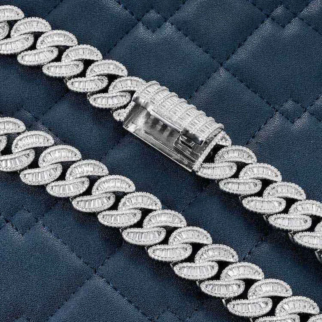 20mm Emerald Moissanite Cuban Link Chain Elite Weave in 14K White Gold Closeup Clasp