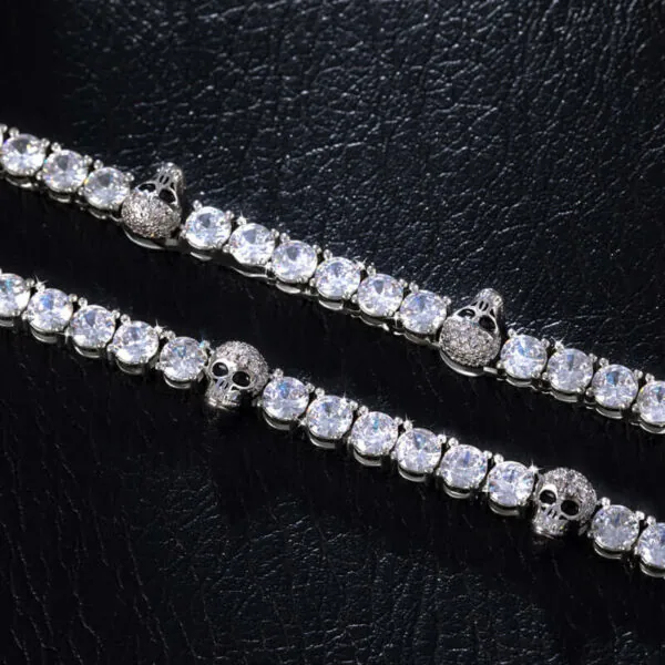 5mm Round Moissanite Tennis Chain BoldLink in 14K White Gold Closeup Chain View