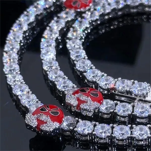 5mm Round Moissanite Tennis Chain Maskade in 14K White Gold Closeup