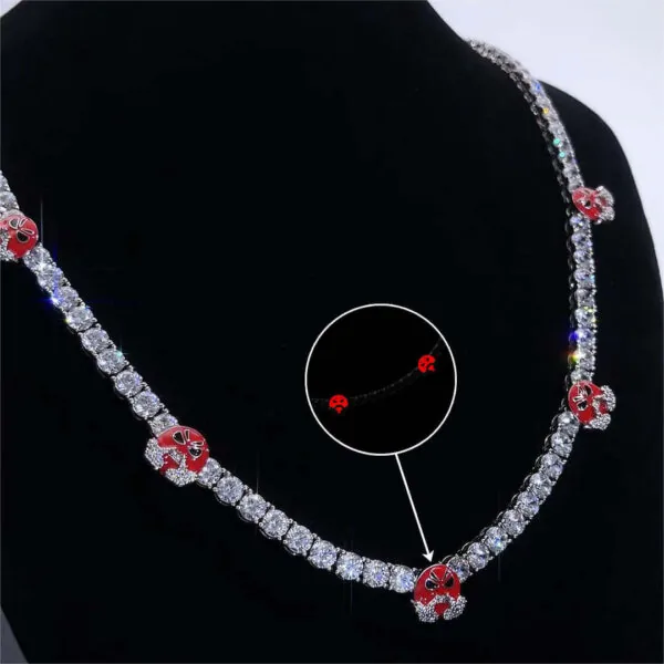 5mm Round Moissanite Tennis Chain Maskade in 14K White Gold Closeup Neck View