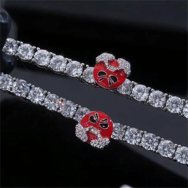 5mm Round Moissanite Tennis Chain Maskade in 14K White Gold Closeup View