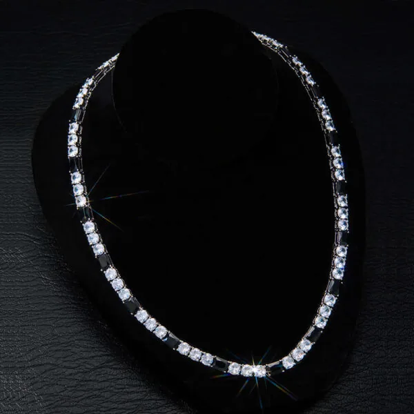 5mm Round Moissanite Tennis Chain Noirlink in 14K White Gold Neck