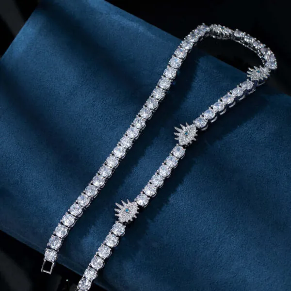 5mm Round Moissanite Tennis Chain Starlink in 14K White Gold Closeup Middle View