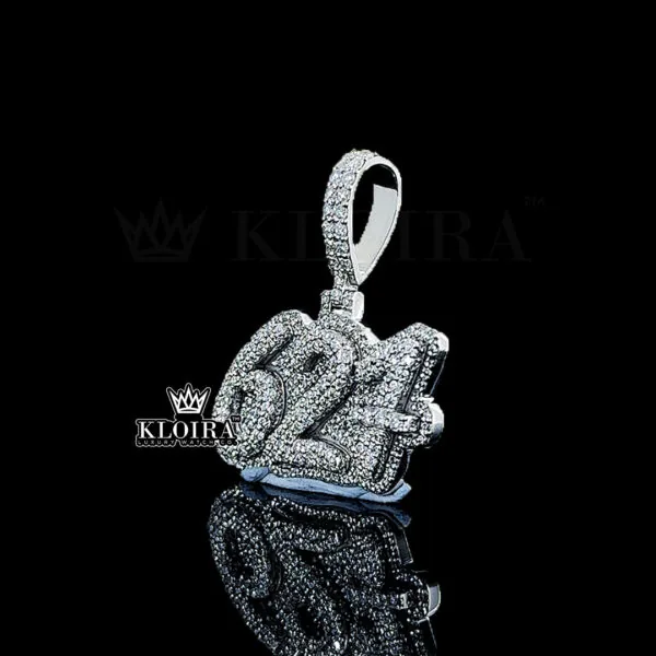 627 Luxe Icon Pendant Closeup Left