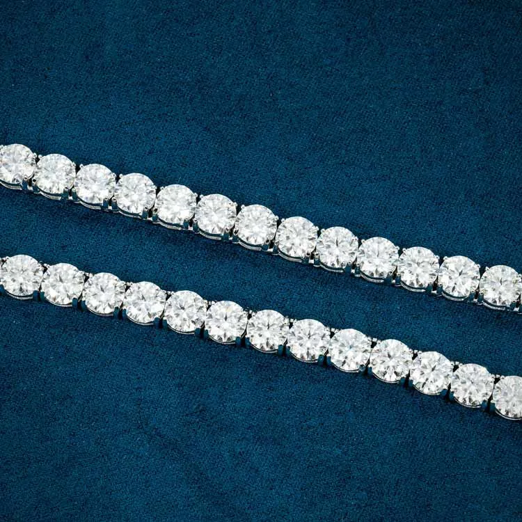 6mm Round Moissanite Tennis Chain FrostGlow in 14K White Gold Closeup Middle View