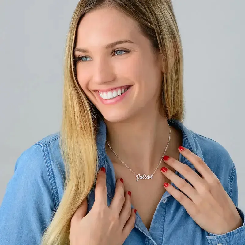 Custom Classic Name Pendant Necklace in 14K Gold