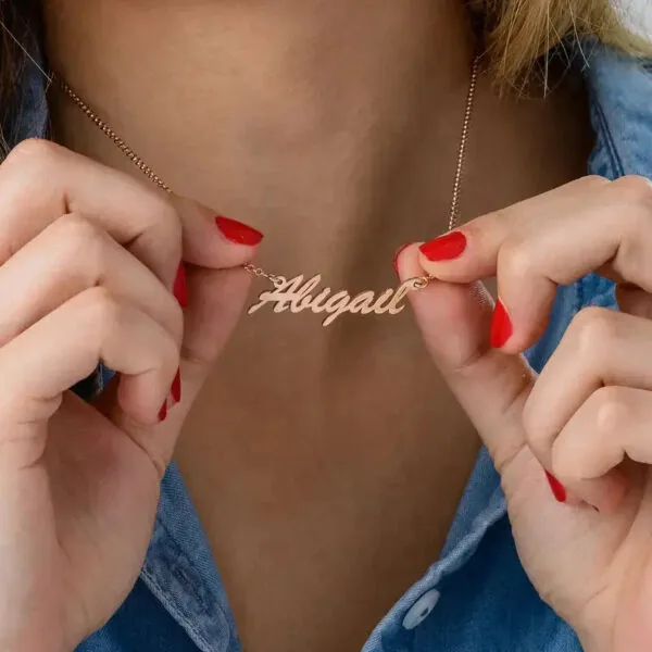 Custom Classic Name Pendant Necklace in 14K Gold