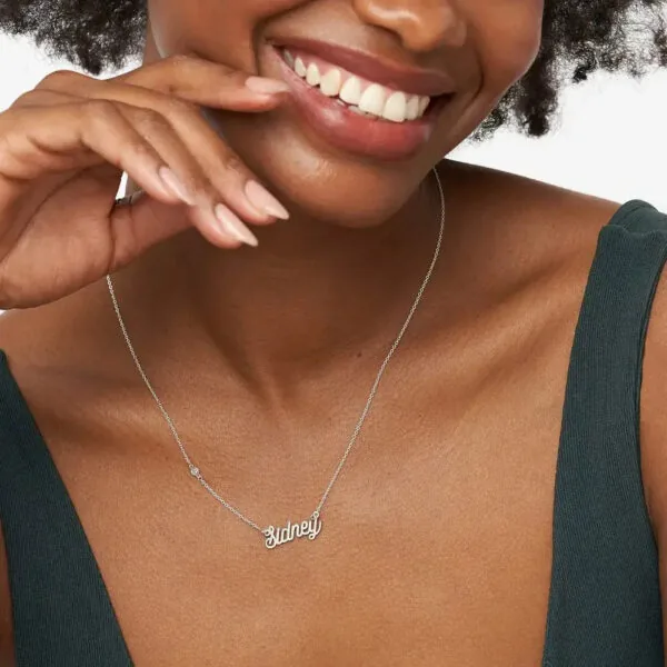 Custom Graceful Name Pendant in 14K Gold