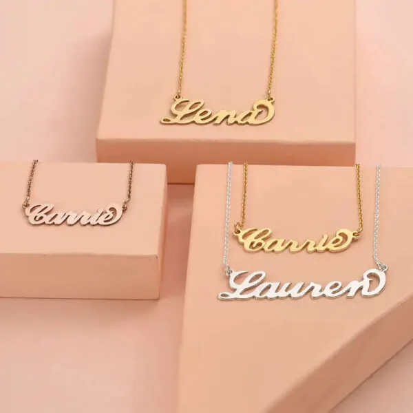 Customize Chic Nameplate Pendant Necklace in 14K Gold