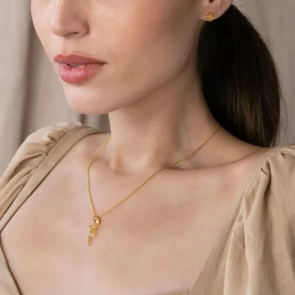 Personalized Artistic Name Pendant Necklace in 14K Gold