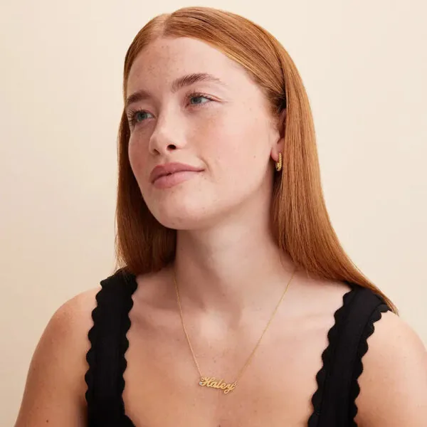 Personalized Elegant Name Pendant in 14K Gold