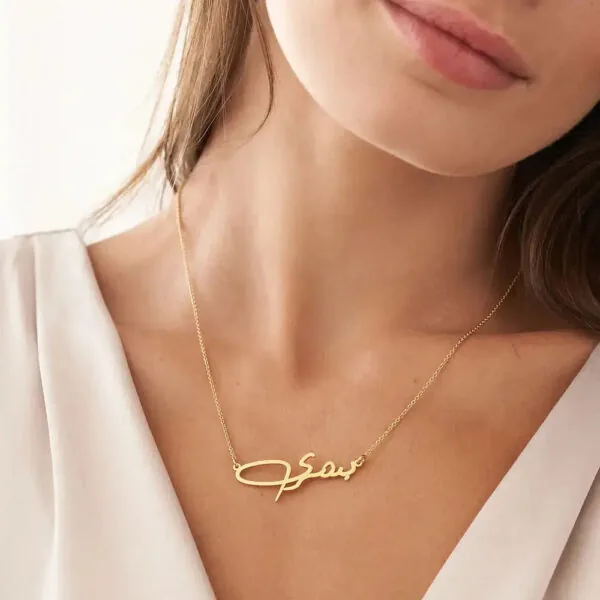 Personalized Glam Name Pendant Necklace in 14K Gold